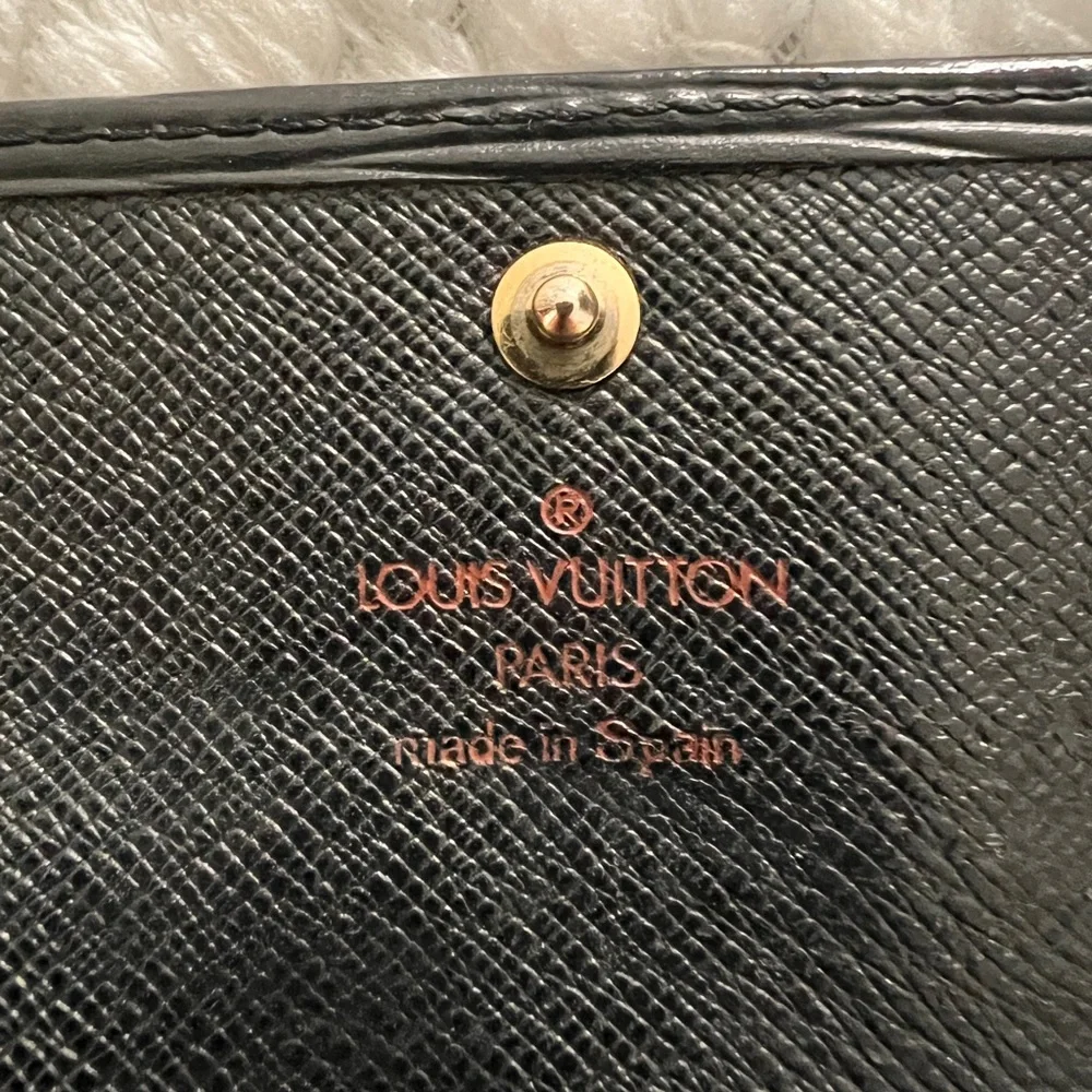 LOUIS VUITTON Epi Noir Multicles 6 key case leather Black solid color Unisex